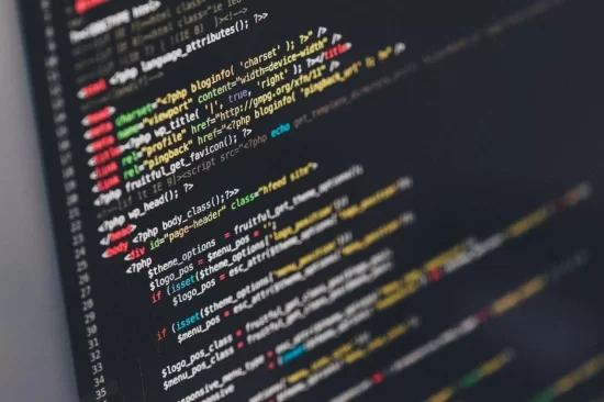 Сайт на готова CMS платформа или къстъм сайт, писан за Вас